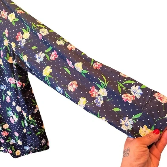 Talbots Navy Blue White Polka Dot Floral Six Button Blouse sz XLarge - Picture 8 of 8